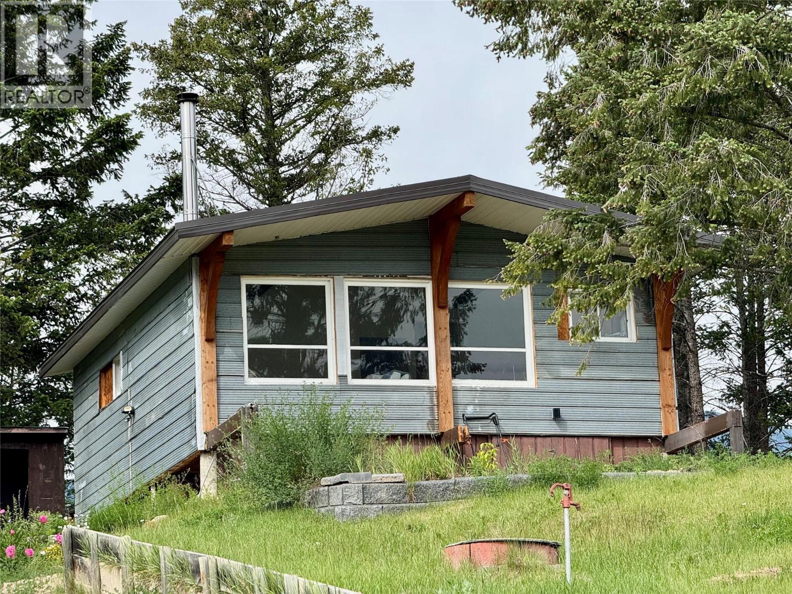 4549 Rushmere Road, Windermere, British Columbia