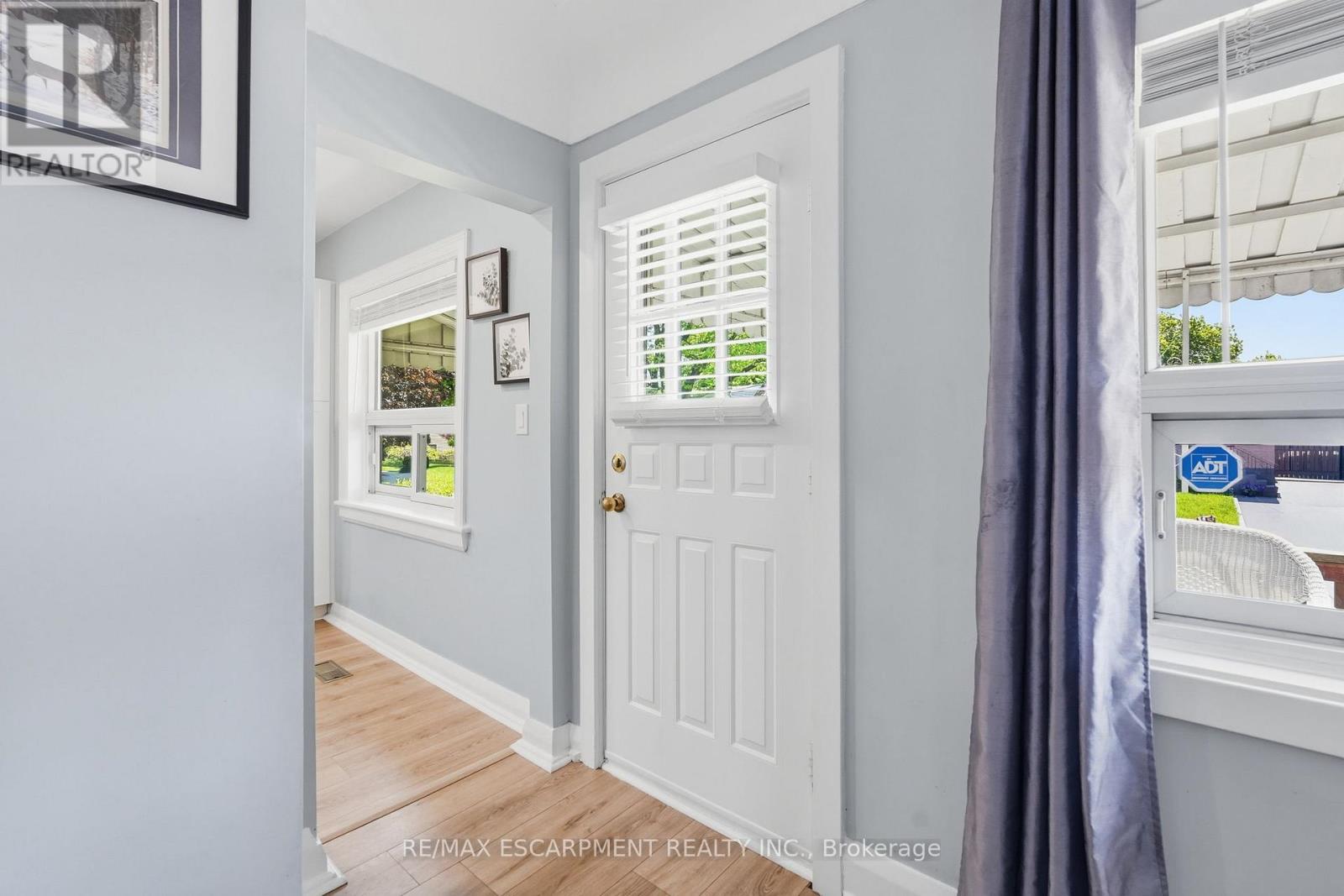 757 Burgess Avenue, Hamilton, Ontario  L8H 6J5 - Photo 4 - X13447302