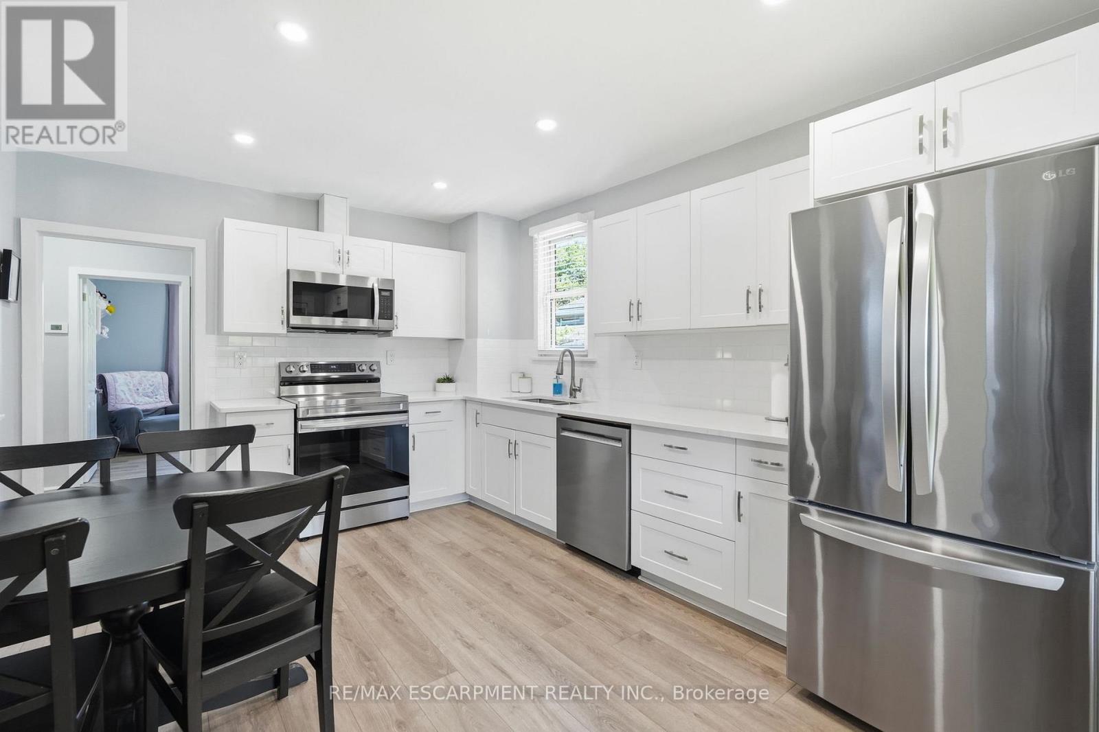 757 Burgess Avenue, Hamilton, Ontario  L8H 6J5 - Photo 7 - X13447302