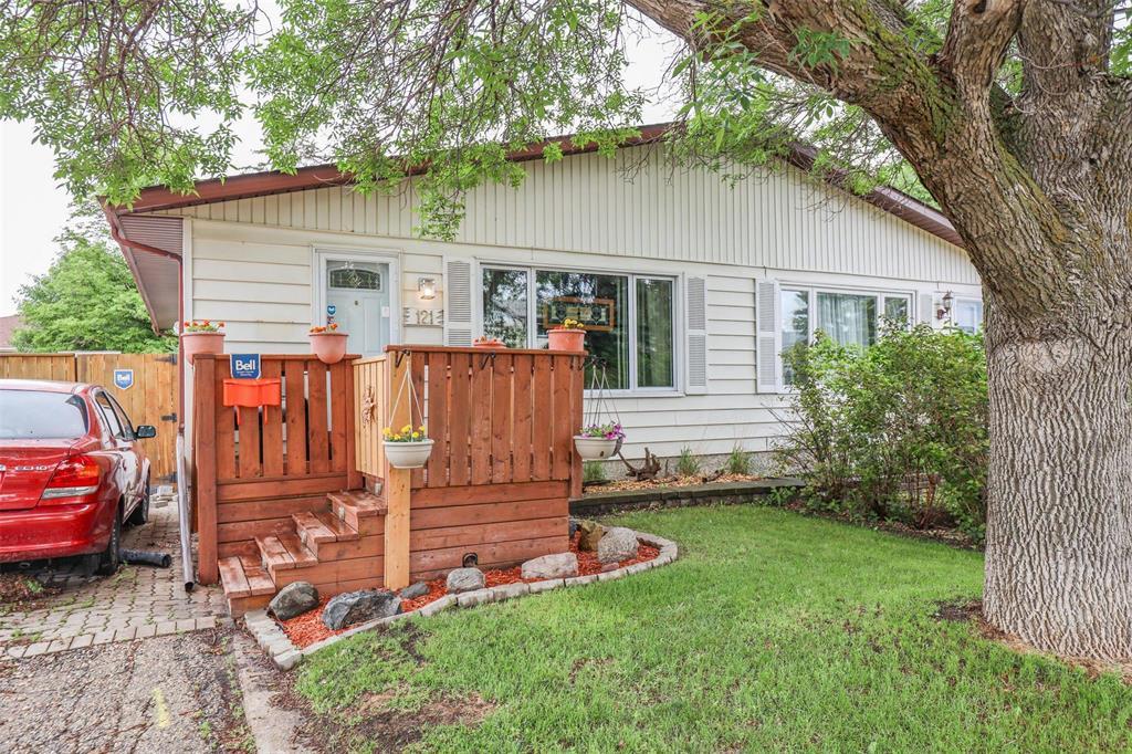 121 Bernadine Crescent, Winnipeg, Manitoba  R2Y 0A9 - Photo 0 - 202613623