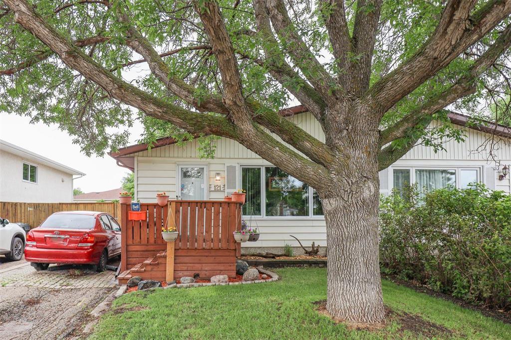121 Bernadine Crescent, Winnipeg, Manitoba  R2Y 0A9 - Photo 1 - 202613623