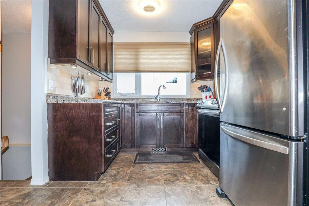 121 Bernadine Crescent, Winnipeg, Manitoba  R2Y 0A9 - Photo 12 - 202613623
