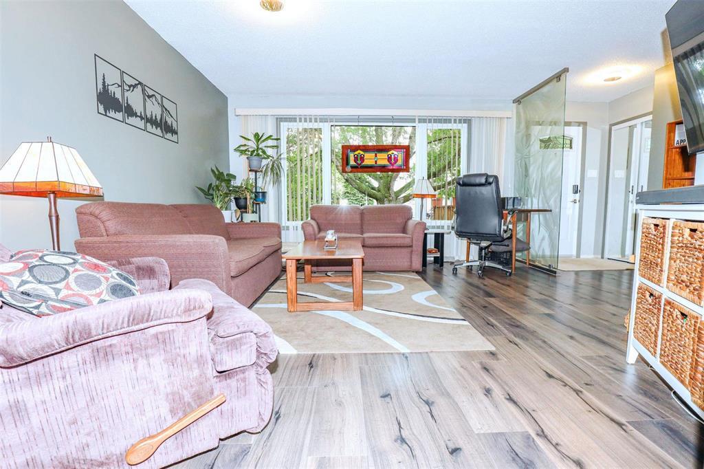 121 Bernadine Crescent, Winnipeg, Manitoba  R2Y 0A9 - Photo 7 - 202613623