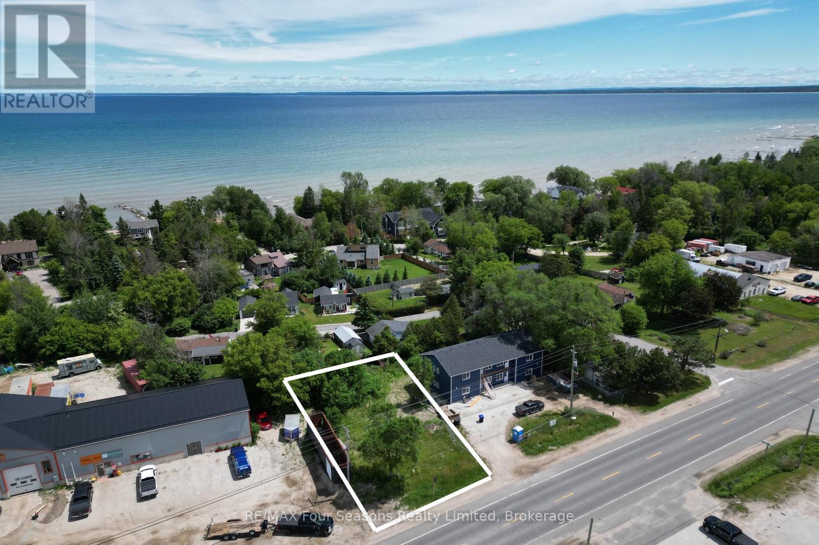 9596 BEACHWOOD ROAD, Collingwood, Ontario