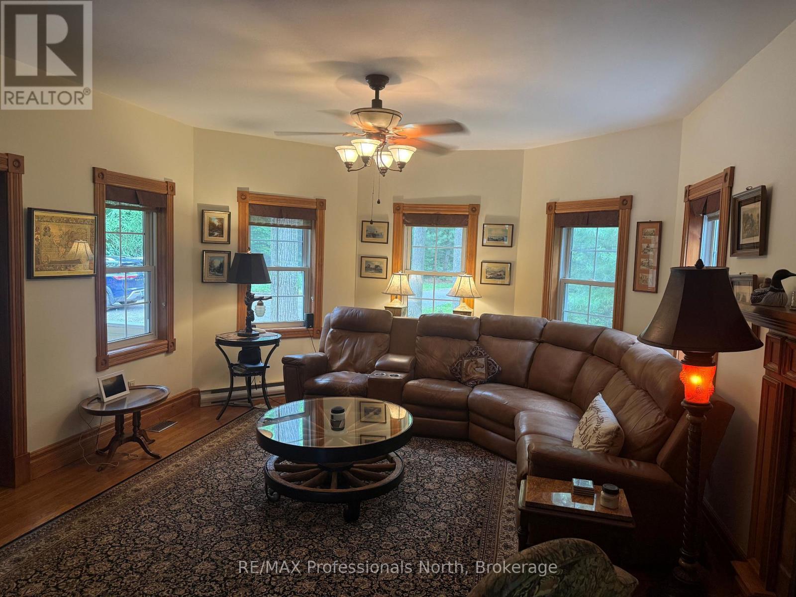 22 Knowles Crescent E, Seguin, Ontario  P0C 1J0 - Photo 11 - X13439748