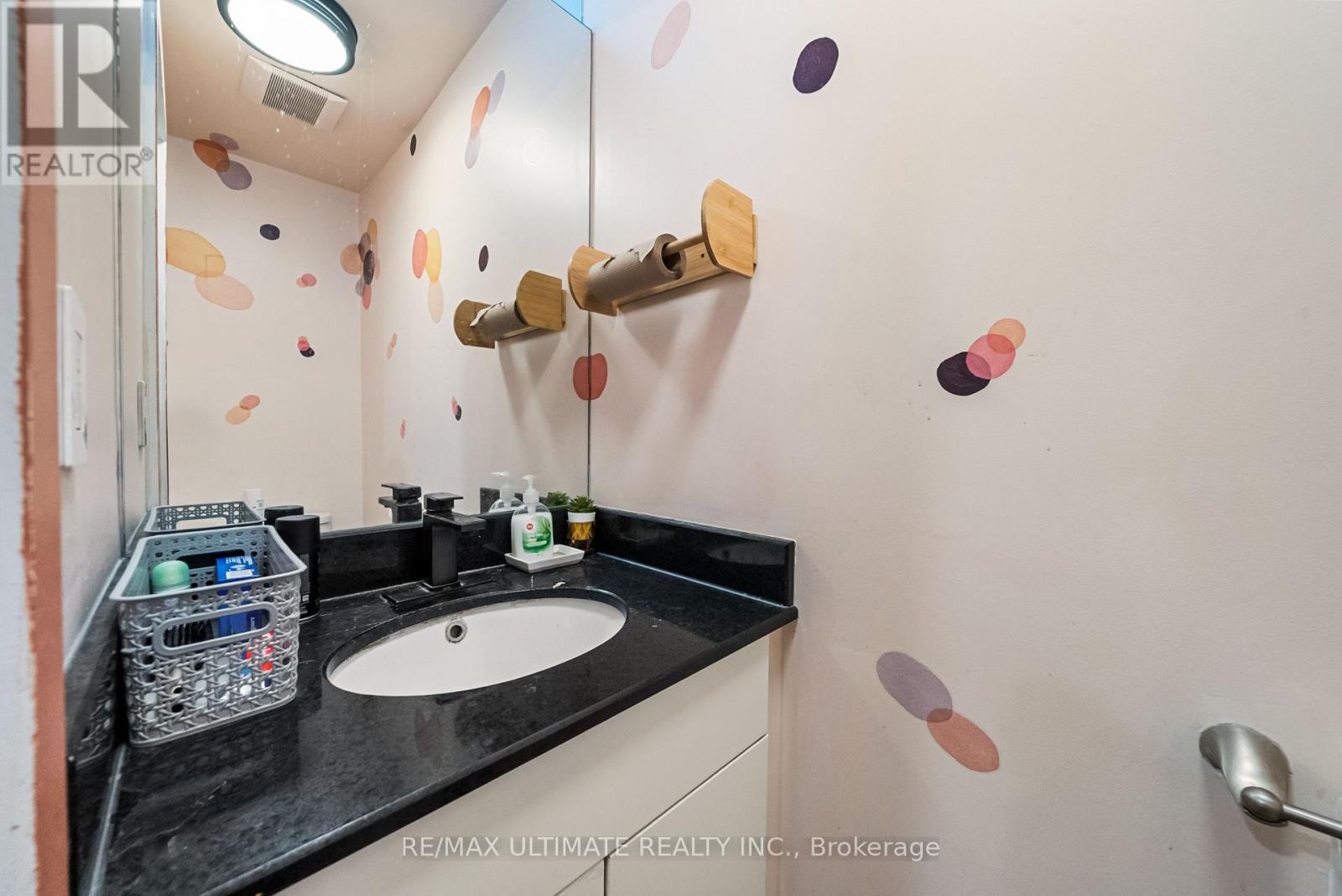 831 Queen Street W, Toronto, Ontario  M6J 1G1 - Photo 14 - C13415962