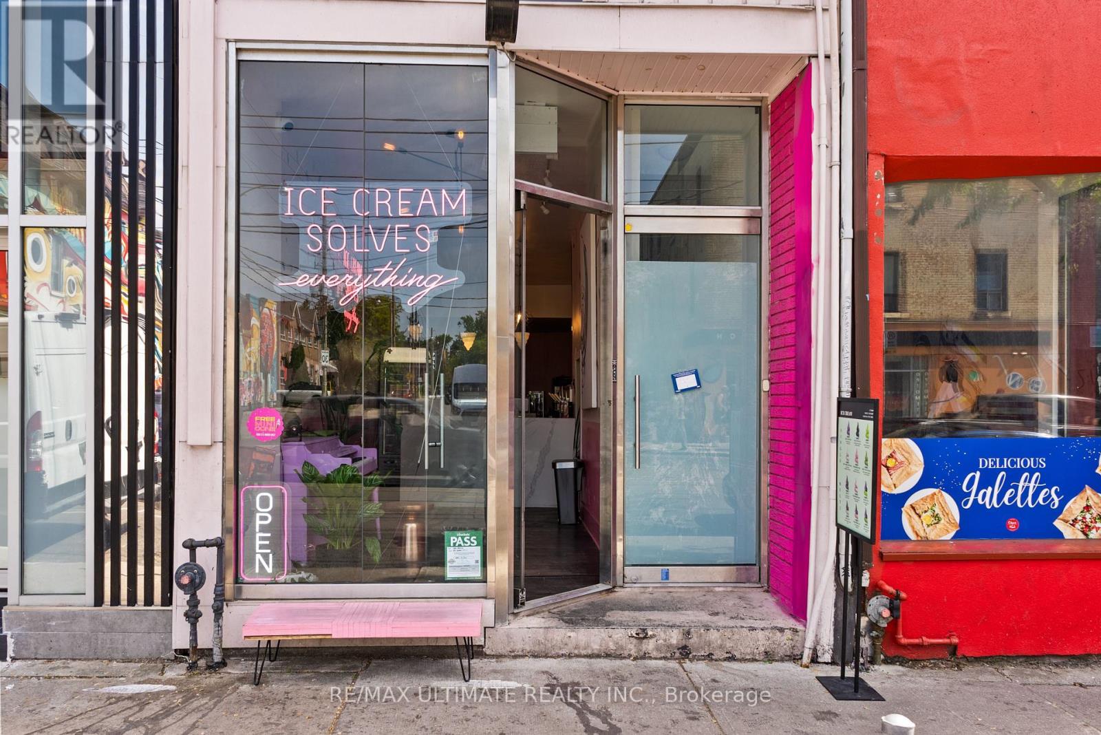 831 Queen Street W, Toronto, Ontario  M6J 1G1 - Photo 2 - C13415962