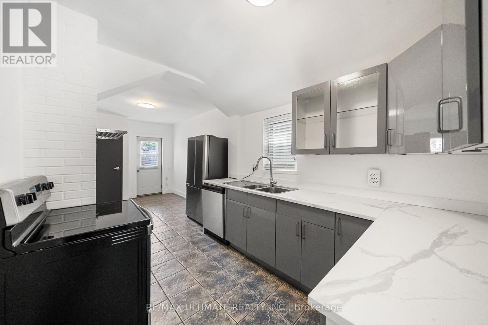 831 Queen Street W, Toronto, Ontario  M6J 1G1 - Photo 25 - C13415962