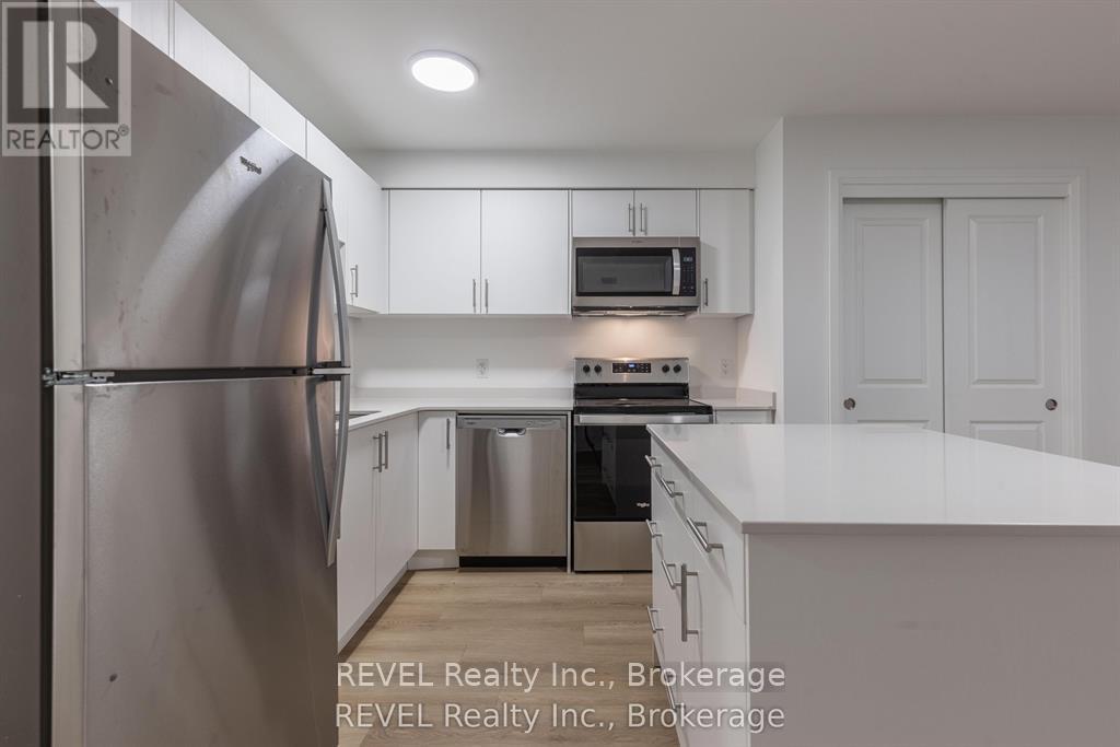 35 Southworth Street N, Welland, Ontario  L3B 1X8 - Photo 6 - X13447544
