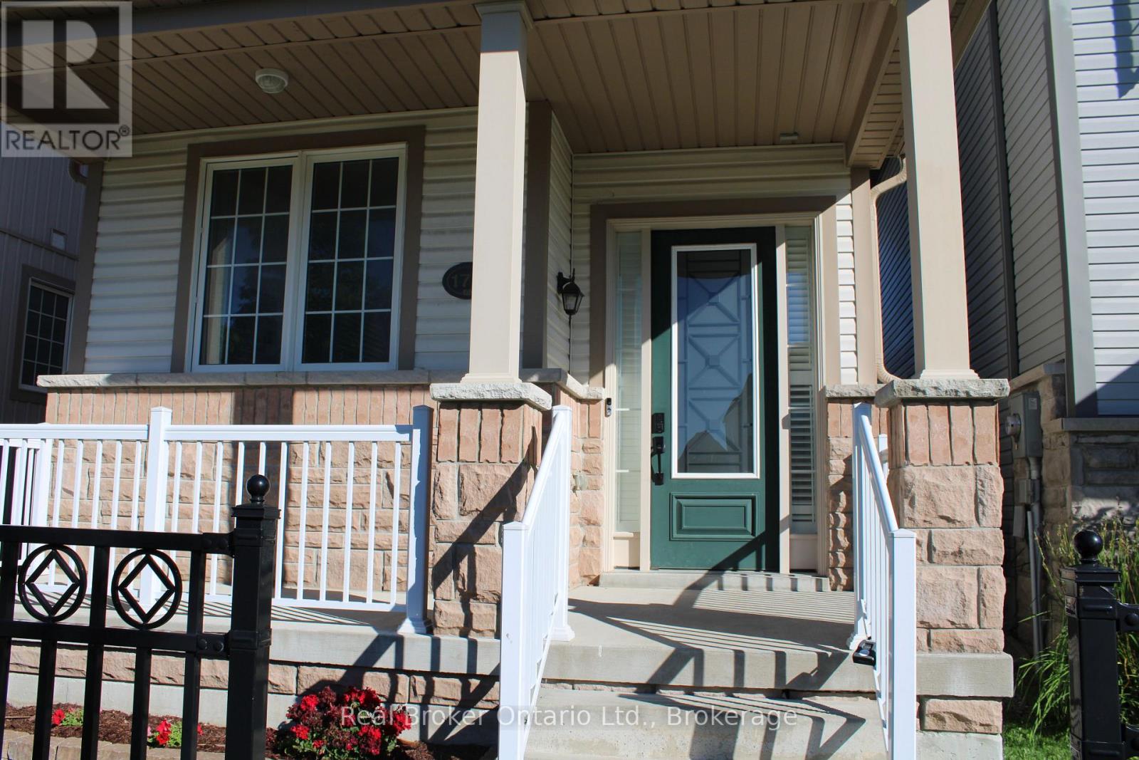 172 Mcbride Avenue, Clarington, Ontario  L1C 0J4 - Photo 2 - E13447562