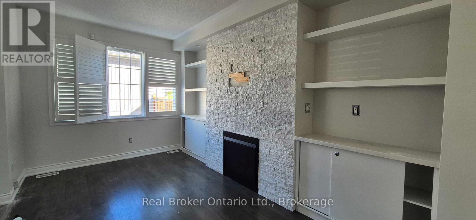 172 Mcbride Avenue, Clarington, Ontario  L1C 0J4 - Photo 3 - E13447562