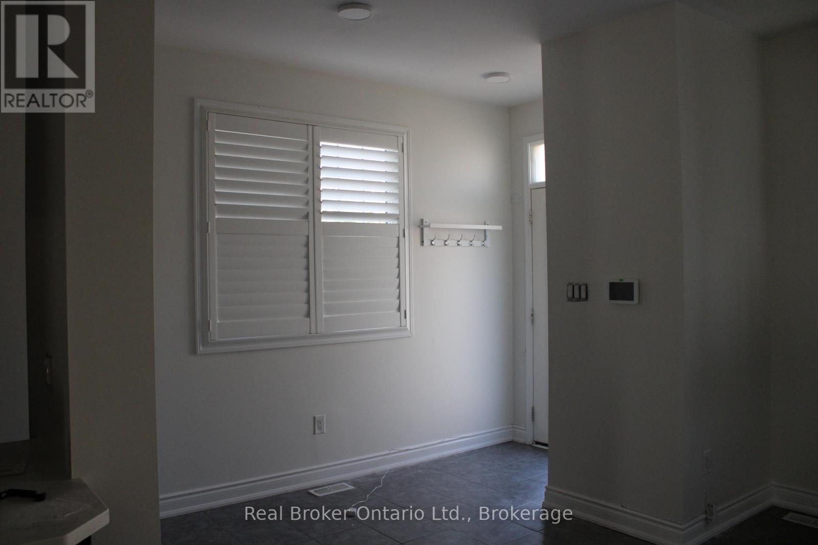 172 Mcbride Avenue, Clarington, Ontario  L1C 0J4 - Photo 5 - E13447562