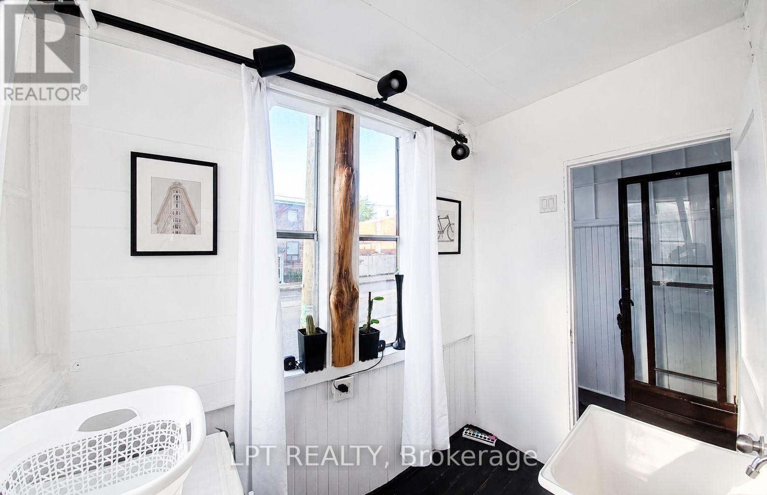 1314 Dupont Street, Toronto, Ontario  M6H 2A7 - Photo 46 - W13443074