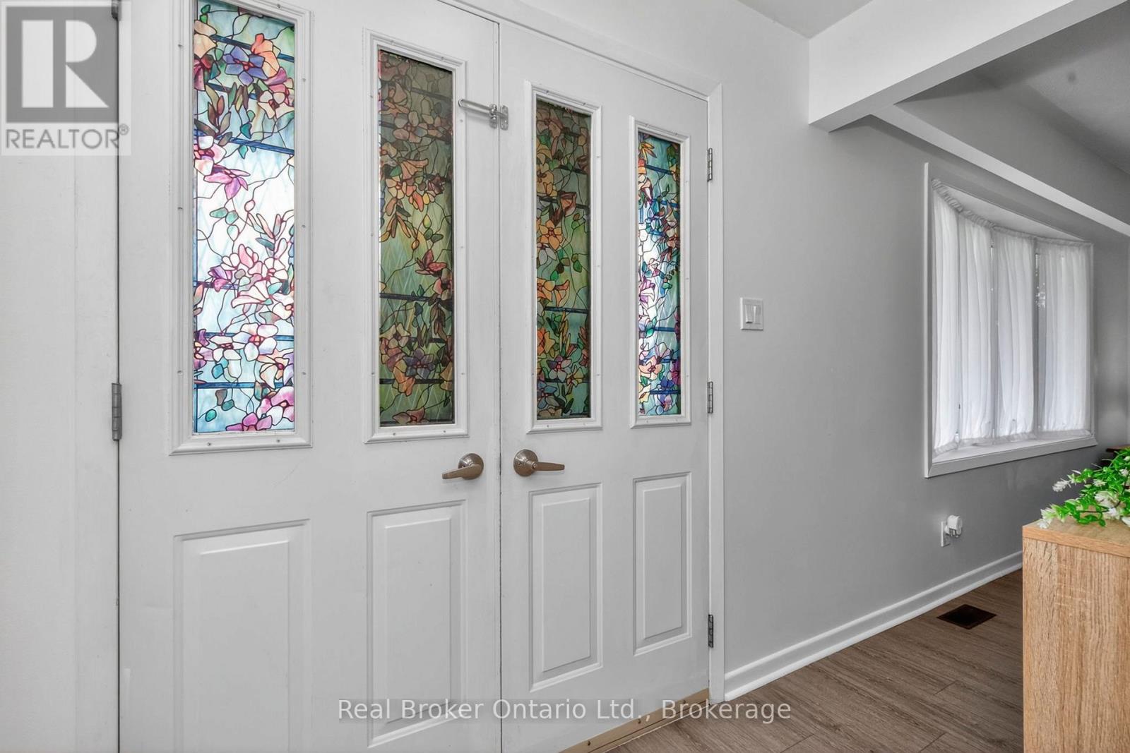 647 Manly Street, Midland, Ontario  L4R 3G7 - Photo 4 - S13447464