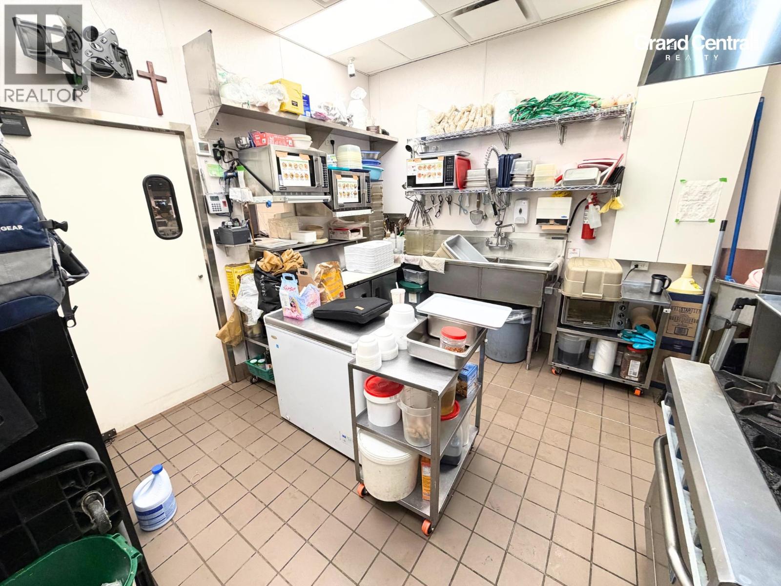 Listing image 16