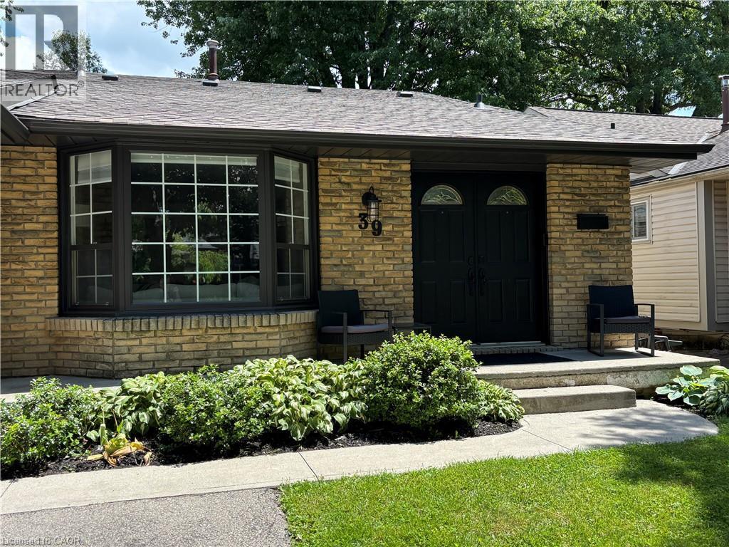 39 Forestgate Drive, Hamilton, Ontario  L9C 6A4 - Photo 3 - 40839762