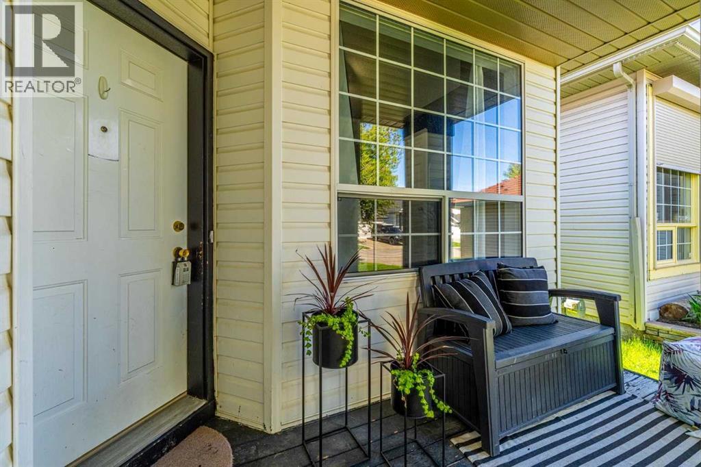 44 Douglas Glen Place SE, Calgary, Alberta  T2Z 2M9 - Photo 6 - A2320977