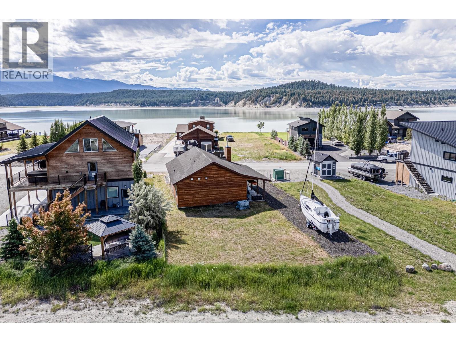 1695 Koocanusa Lake Drive, Lake Koocanusa, British Columbia  V0B 1T5 - Photo 36 - 10390910