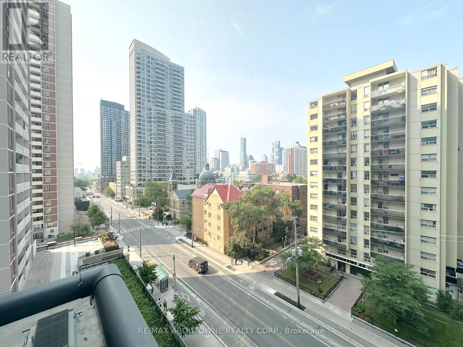 702 - 561 Sherbourne Street, Toronto, Ontario  M4X 0A1 - Photo 14 - C12837666