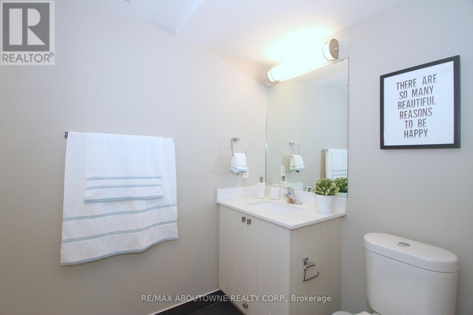 282 Bleecker Street, Toronto, Ontario  M4X 0A2 - Photo 8 - C12837678