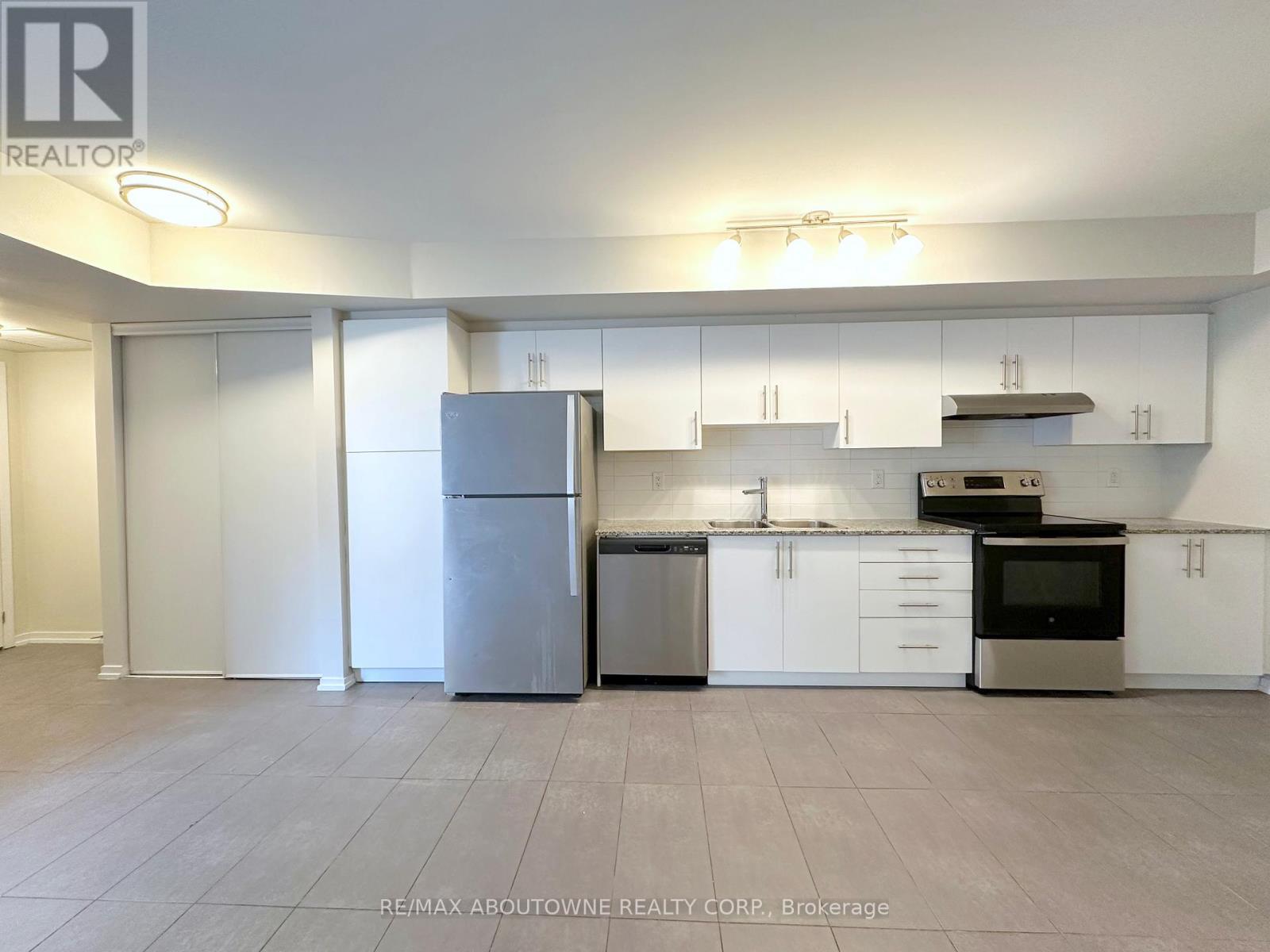 513 - 35 Valley Woods Road, Toronto, Ontario  M3A 2R5 - Photo 3 - C12899622