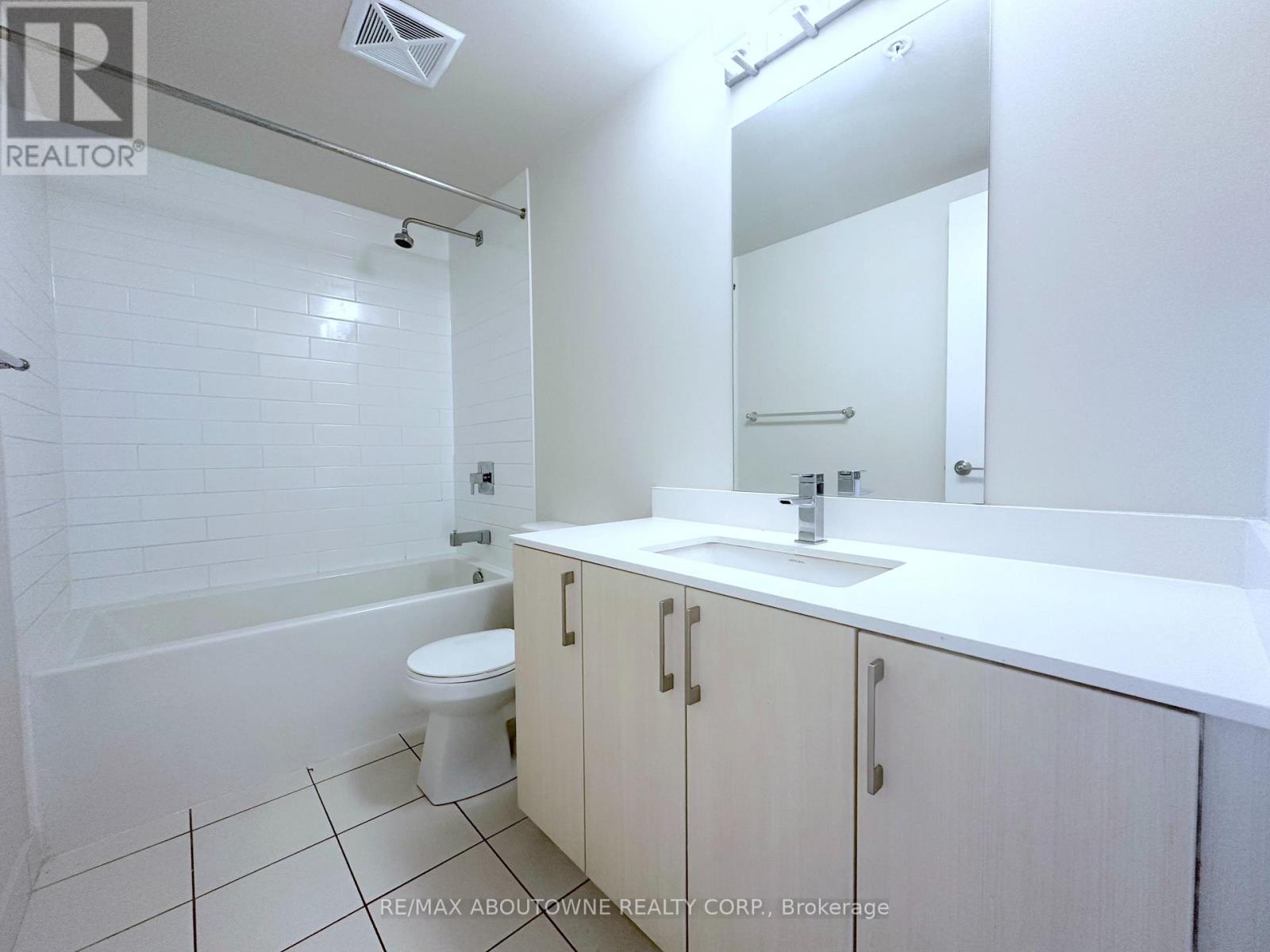 406 - 763 Woodbine Avenue, Toronto, Ontario  M4E 2J4 - Photo 9 - E12974888