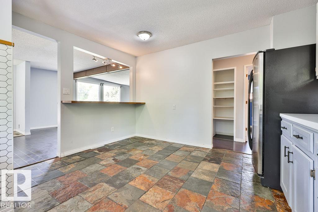 91 Main Bv, Sherwood Park, Alberta  T8H 2H1 - Photo 14 - E4493803