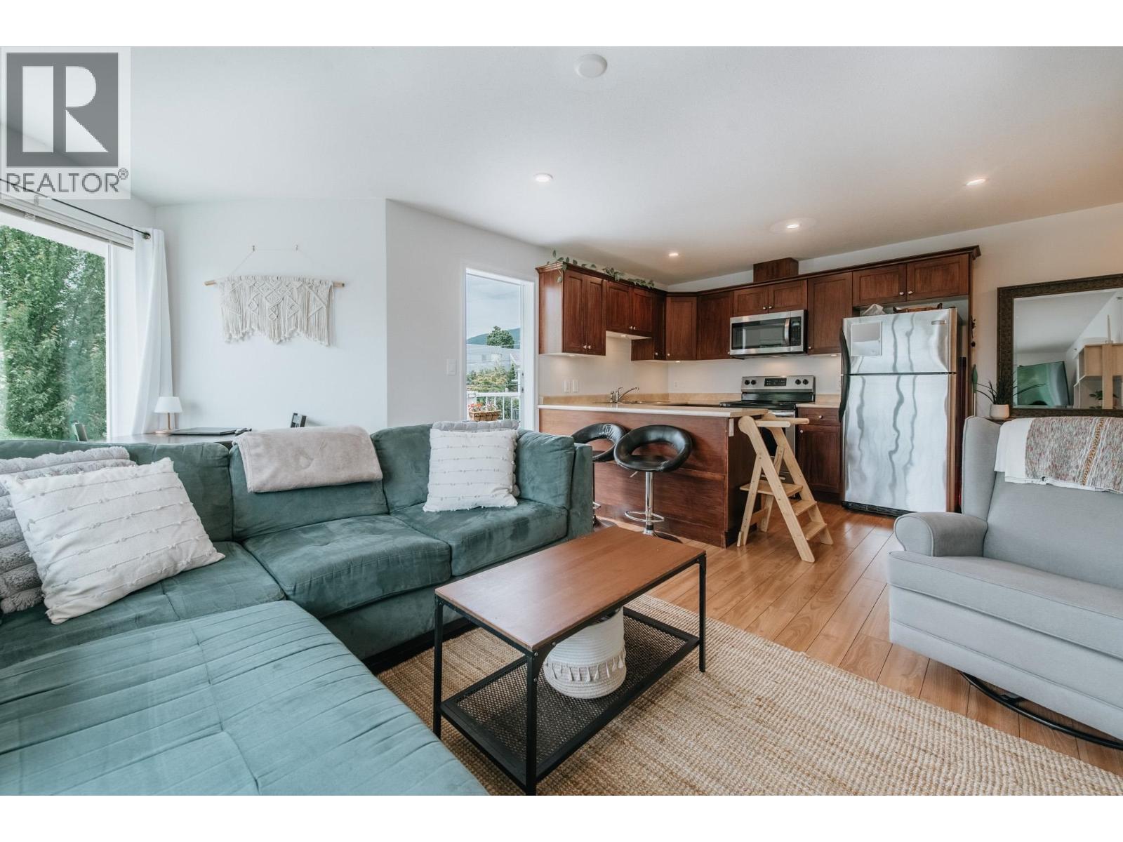 301 624 Shaw Road, Gibsons, British Columbia  V0N 1V8 - Photo 3 - R3133062