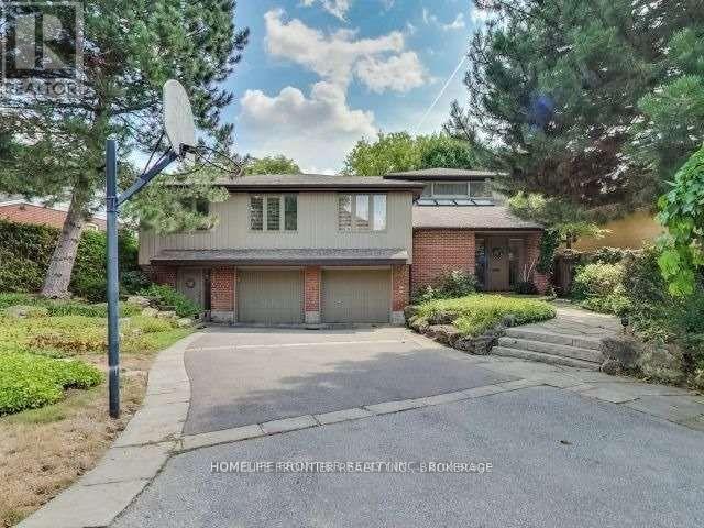 201 LORD SEATON ROAD, Toronto, Ontario