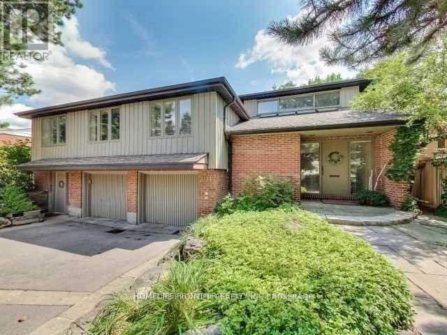 201 Lord Seaton Road, Toronto, Ontario  M2P 1L1 - Photo 2 - C13447408