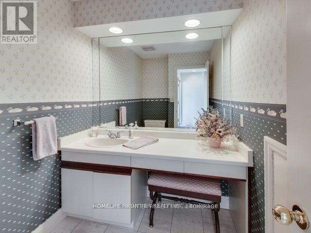 201 Lord Seaton Road, Toronto, Ontario  M2P 1L1 - Photo 6 - C13447408
