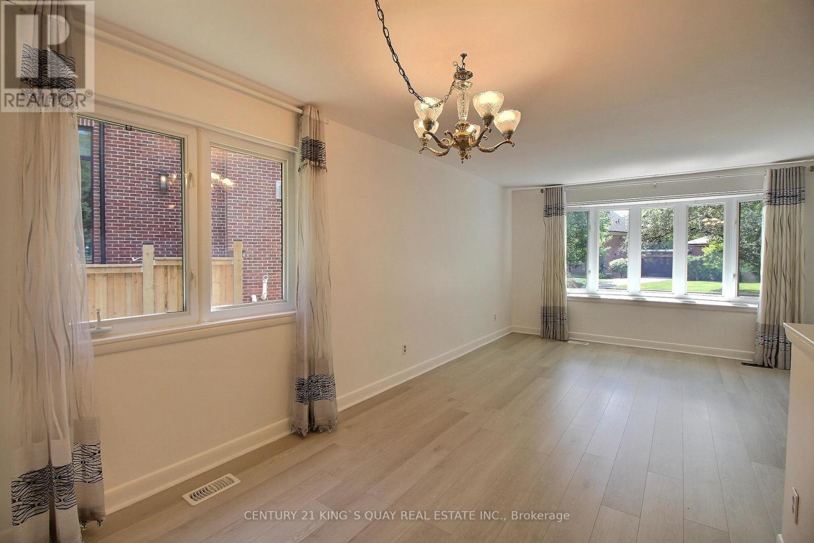 29 Tangmere Road, Toronto, Ontario  M3B 2N2 - Photo 2 - C13447540