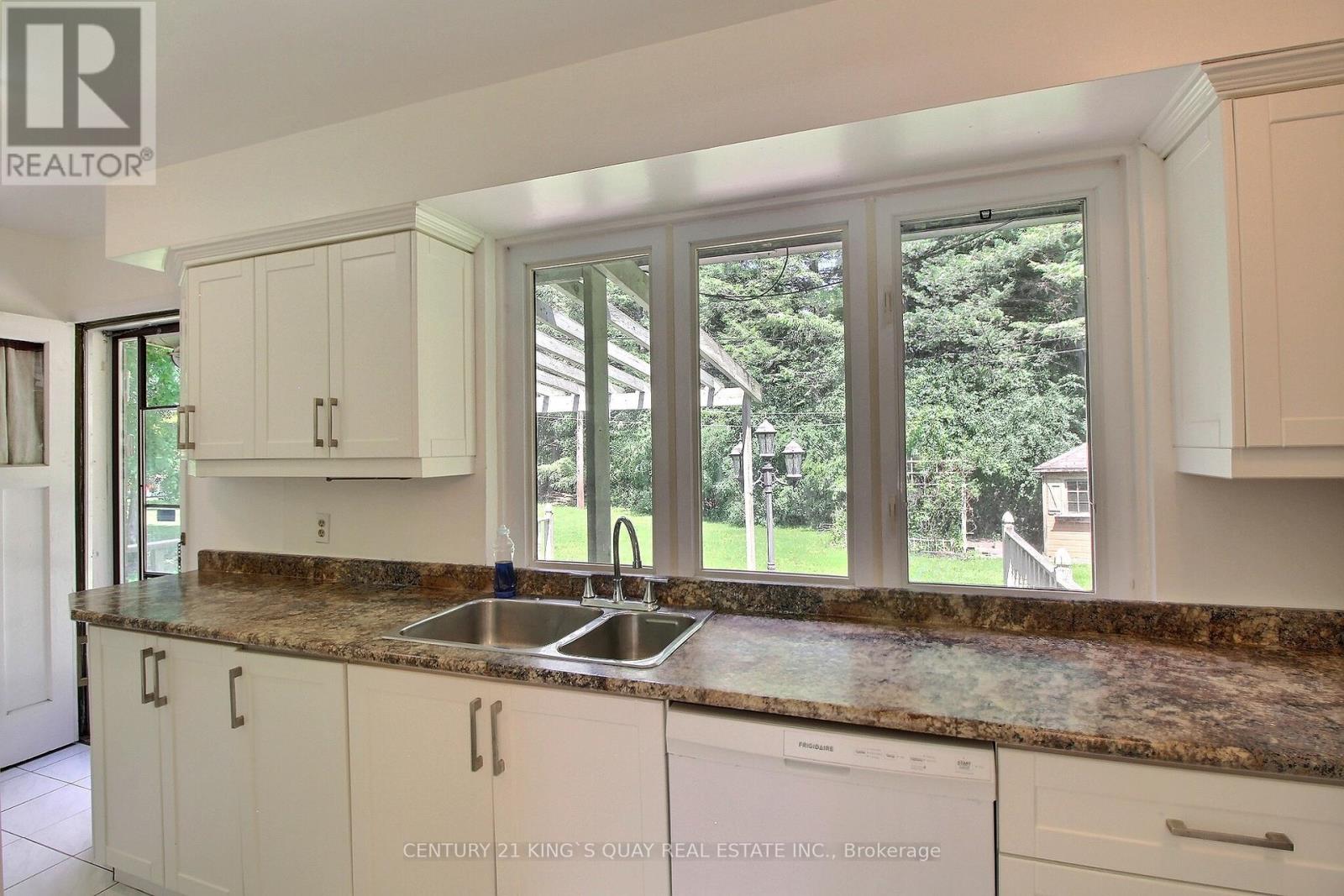 29 Tangmere Road, Toronto, Ontario  M3B 2N2 - Photo 6 - C13447540