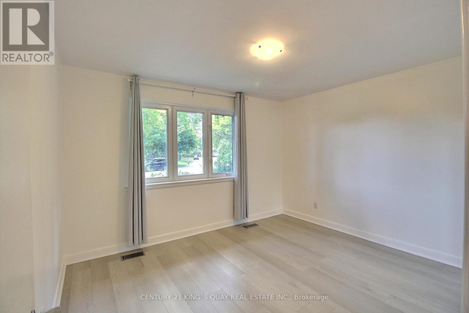 29 Tangmere Road, Toronto, Ontario  M3B 2N2 - Photo 9 - C13447540