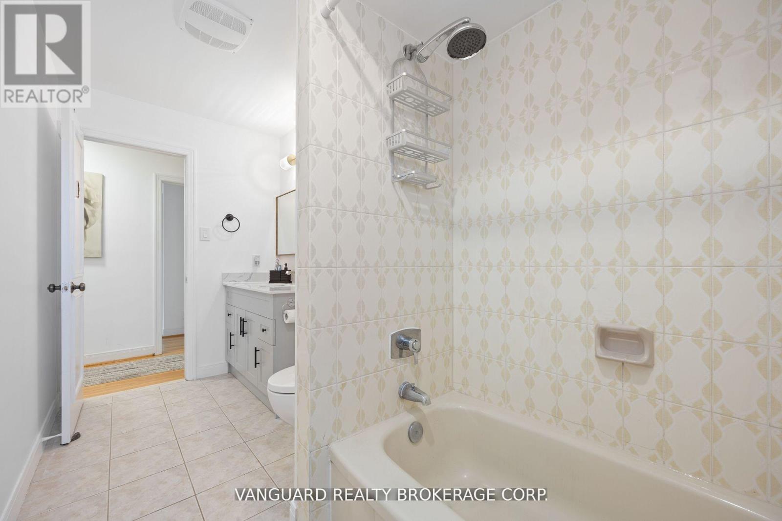 Main - 73 Centre Avenue, Toronto, Ontario  M2M 2L5 - Photo 25 - C13447556