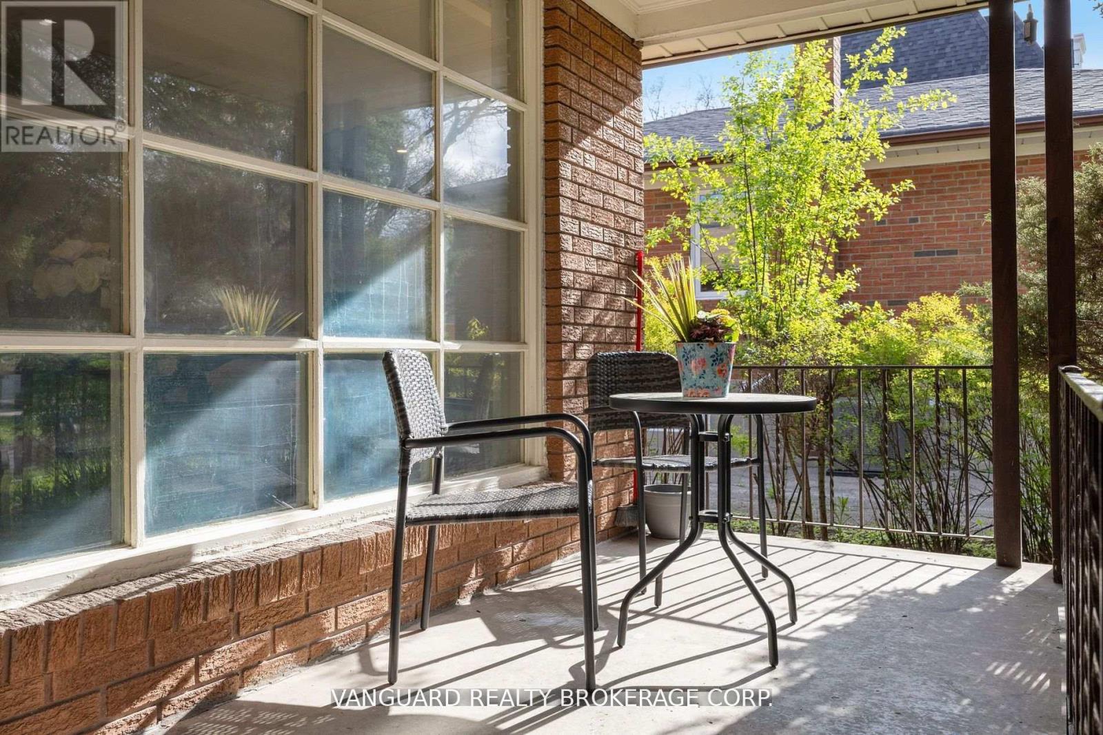 Main - 73 Centre Avenue, Toronto, Ontario  M2M 2L5 - Photo 3 - C13447556