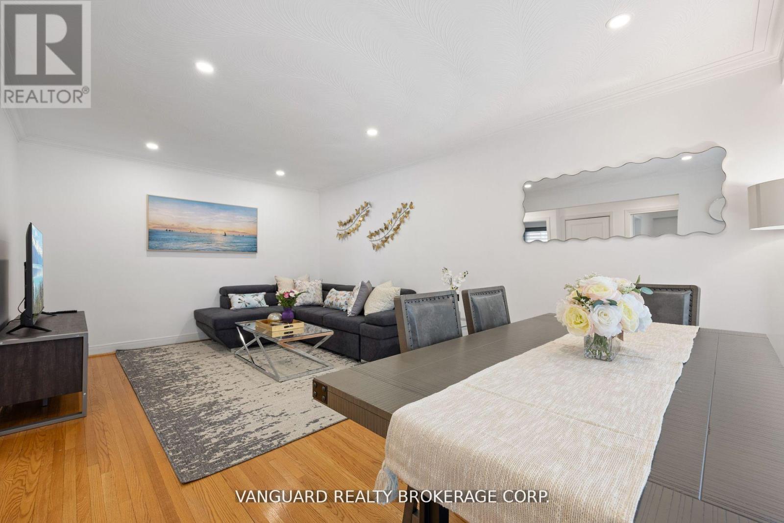 Main - 73 Centre Avenue, Toronto, Ontario  M2M 2L5 - Photo 6 - C13447556