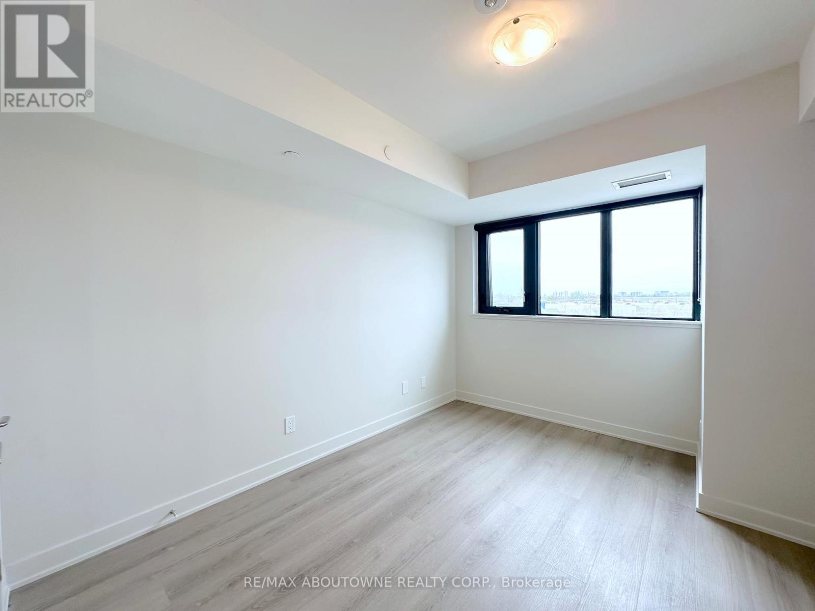 514 - 3385 Dundas Street W, Toronto, Ontario  M6S 2S2 - Photo 6 - W13094534