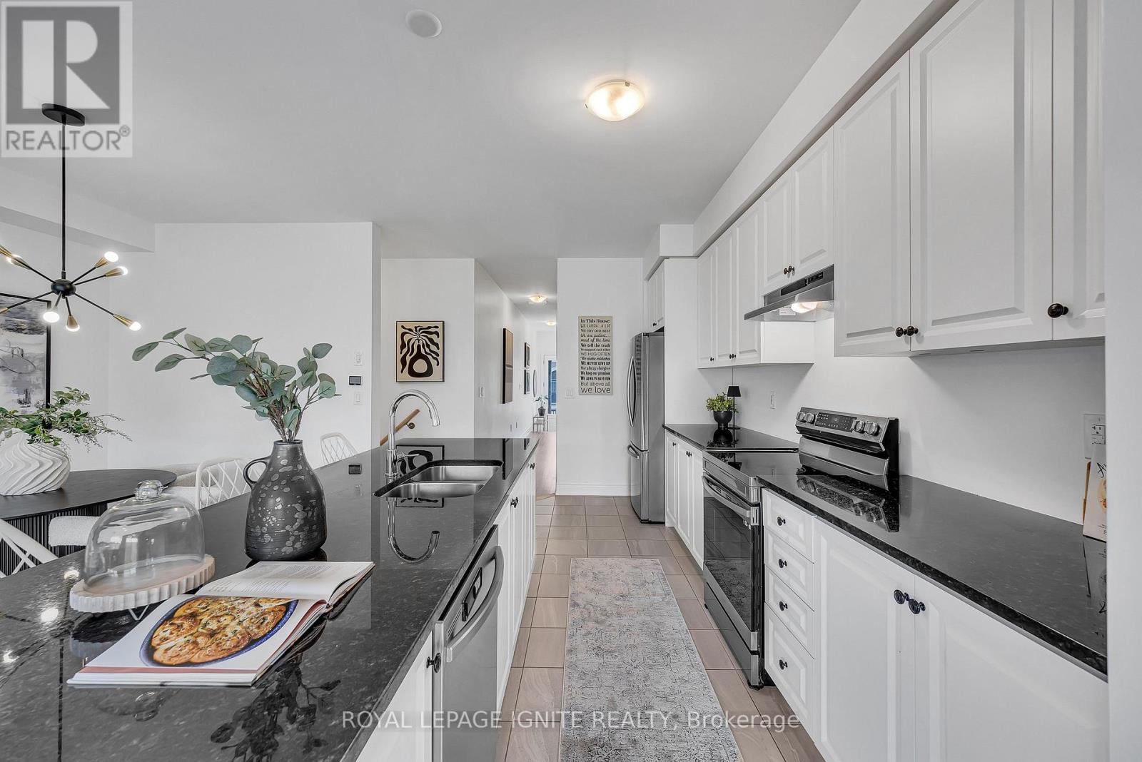 1040 Skyridge Boulevard, Pickering, Ontario  L1X 0G5 - Photo 12 - E13447574