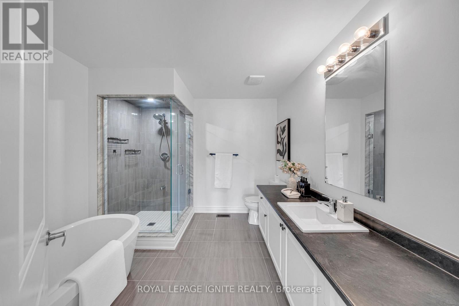 1040 Skyridge Boulevard, Pickering, Ontario  L1X 0G5 - Photo 32 - E13447574