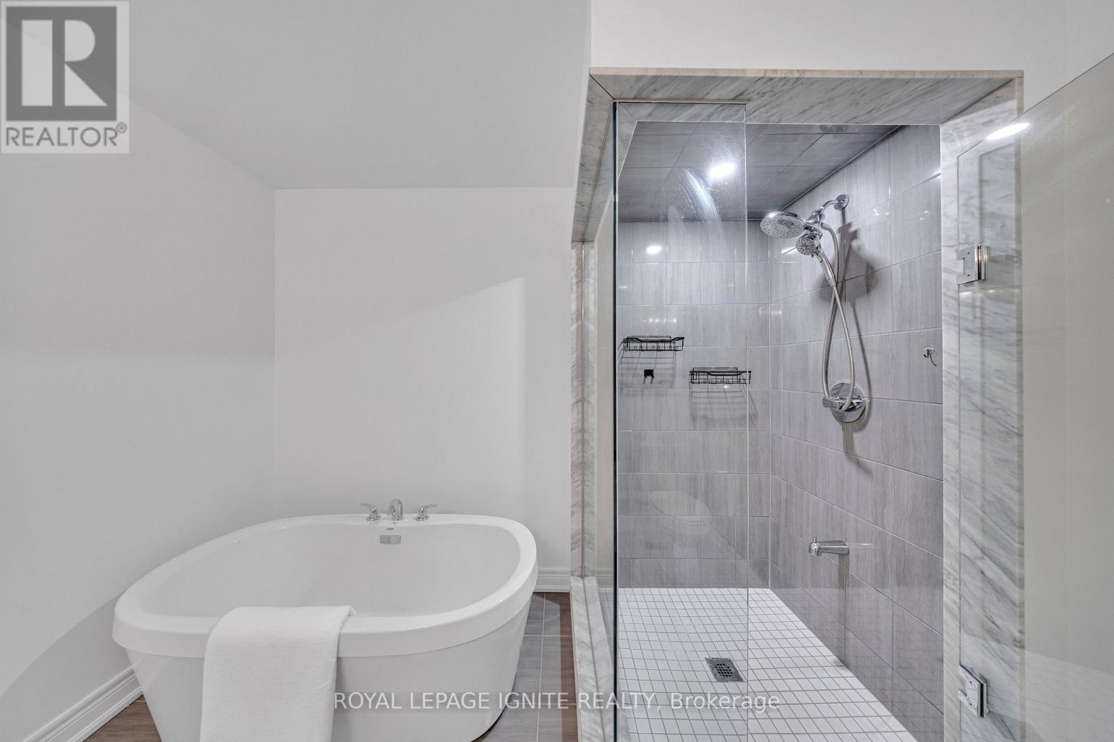 1040 Skyridge Boulevard, Pickering, Ontario  L1X 0G5 - Photo 33 - E13447574