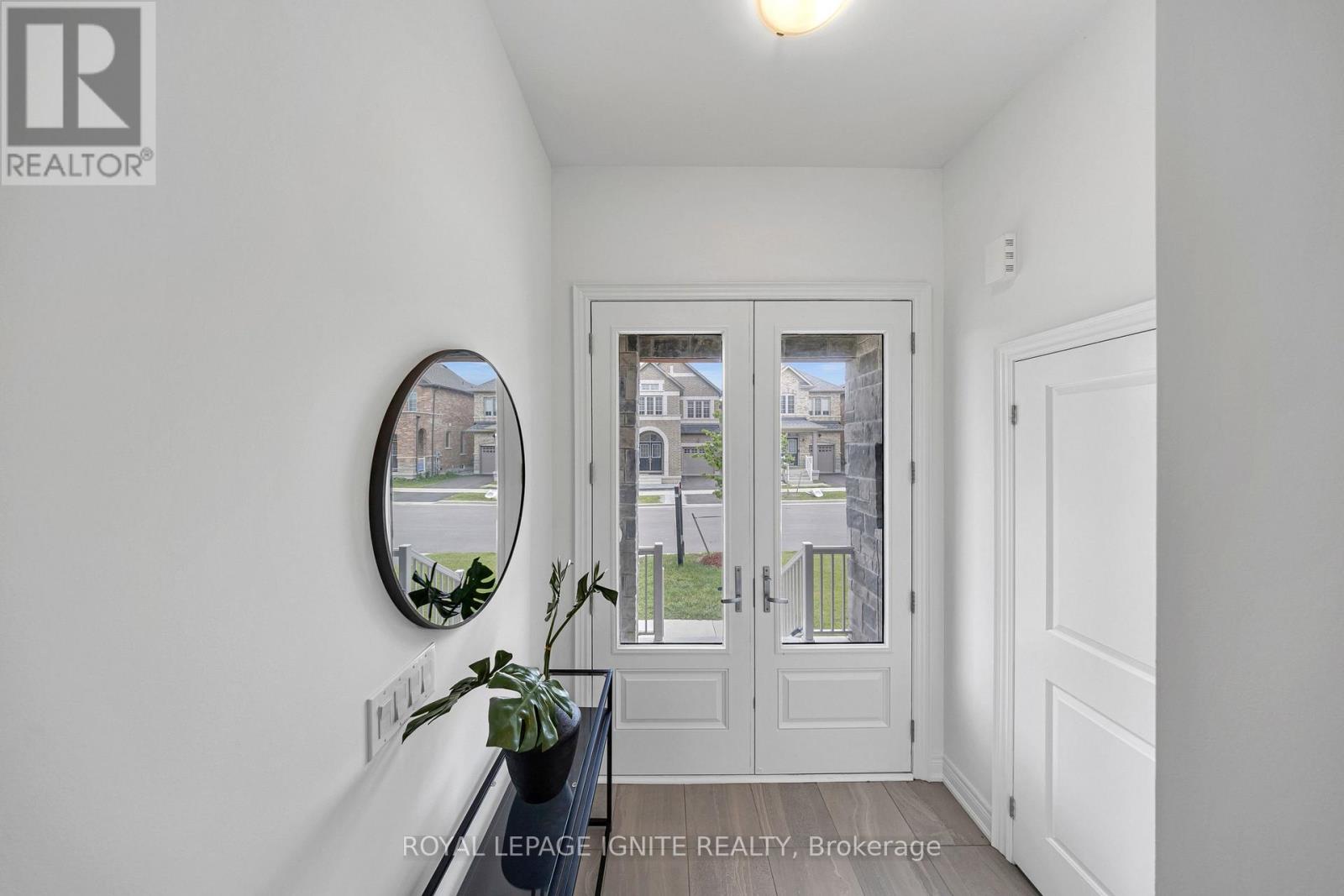 1040 Skyridge Boulevard, Pickering, Ontario  L1X 0G5 - Photo 4 - E13447574