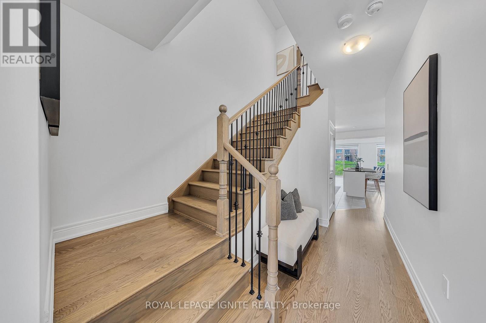 1040 Skyridge Boulevard, Pickering, Ontario  L1X 0G5 - Photo 5 - E13447574