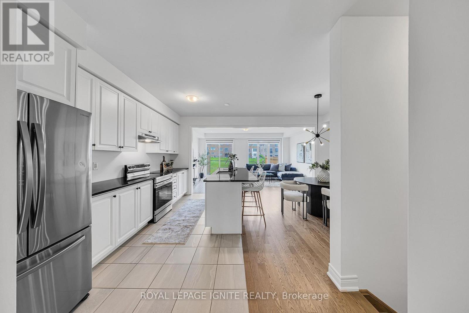 1040 Skyridge Boulevard, Pickering, Ontario  L1X 0G5 - Photo 8 - E13447574