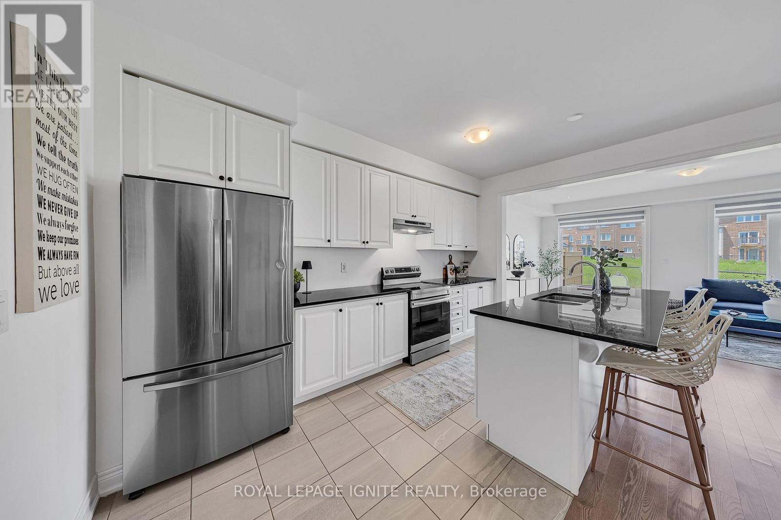 1040 Skyridge Boulevard, Pickering, Ontario  L1X 0G5 - Photo 9 - E13447574