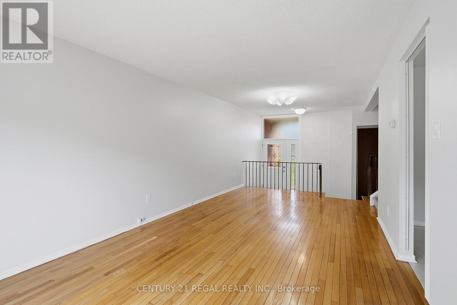 28 Newdawn Crescent, Toronto, Ontario  M1V 1J9 - Photo 11 - E13447626