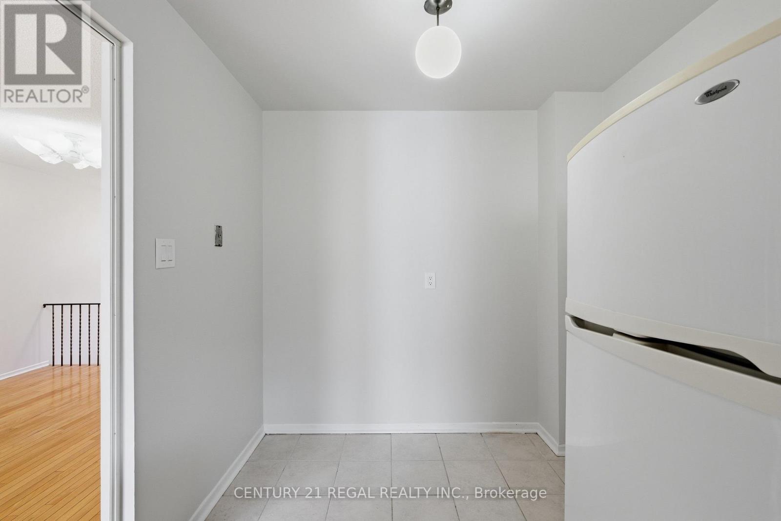 28 Newdawn Crescent, Toronto, Ontario  M1V 1J9 - Photo 18 - E13447626