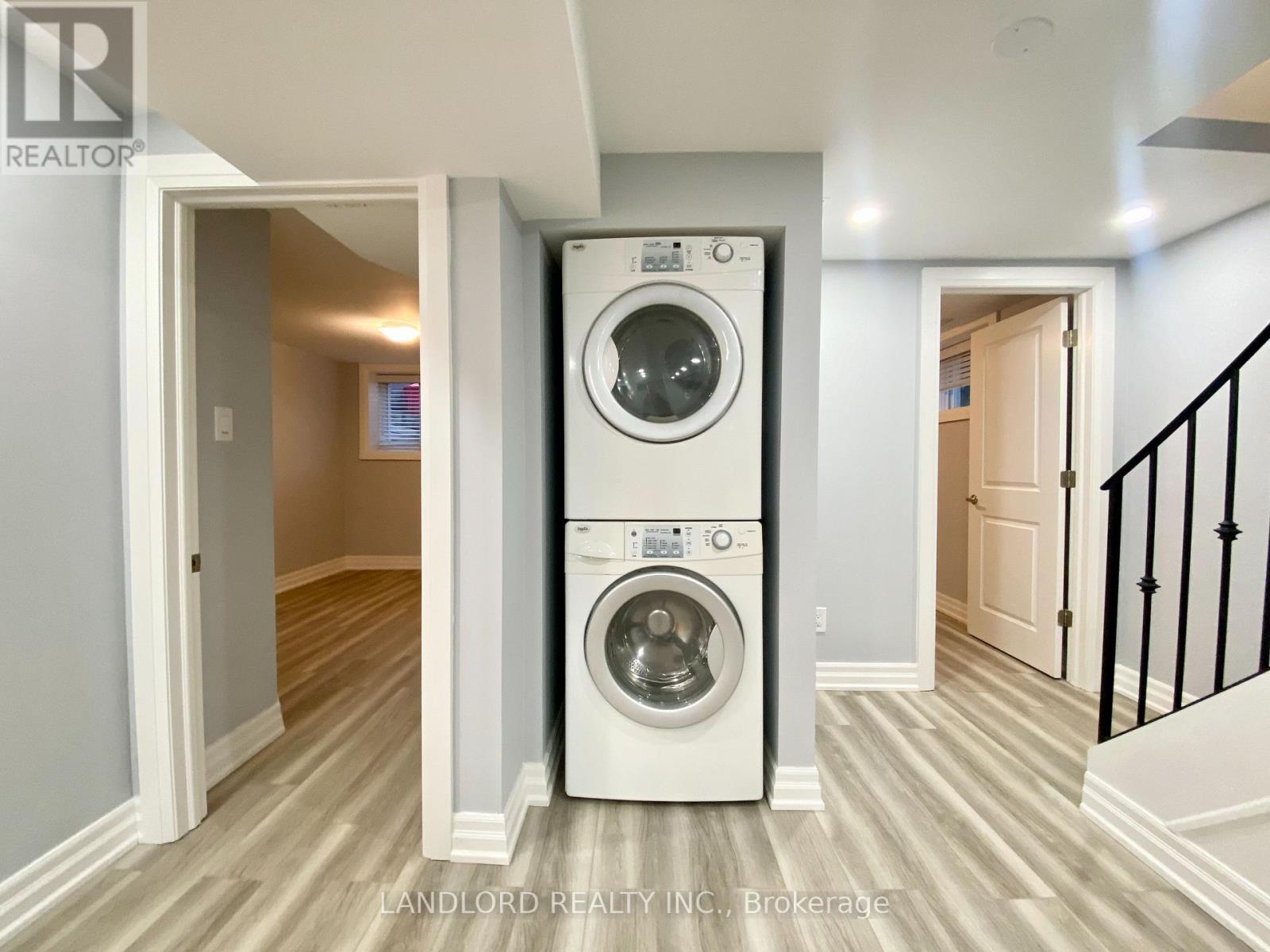 Bsmt - 1001 Cosburn Avenue, Toronto (Woodbine-Lumsden), Ontario  M4C 2W8 - Photo 11 - E13447634