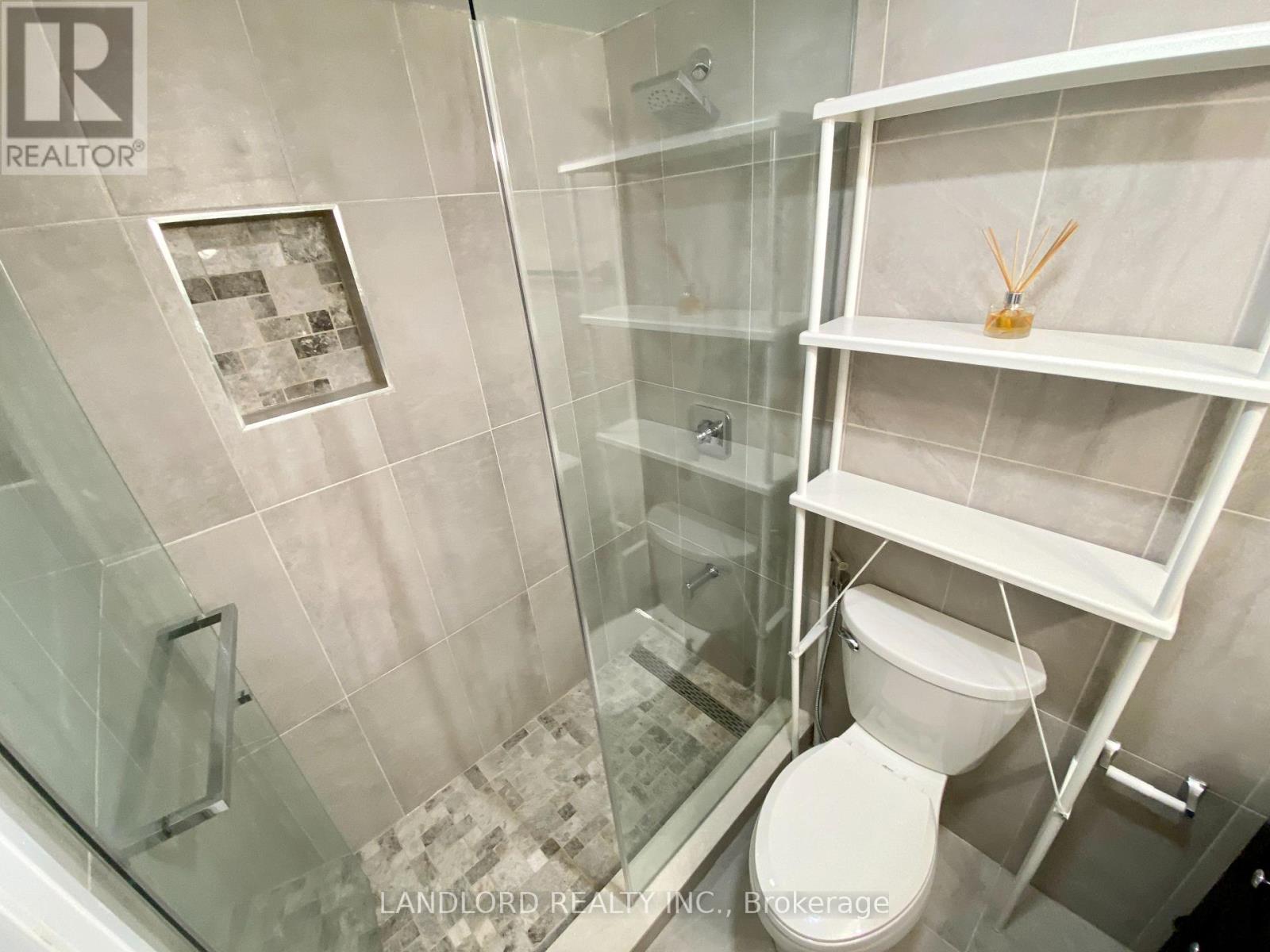 Bsmt - 1001 Cosburn Avenue, Toronto (Woodbine-Lumsden), Ontario  M4C 2W8 - Photo 13 - E13447634