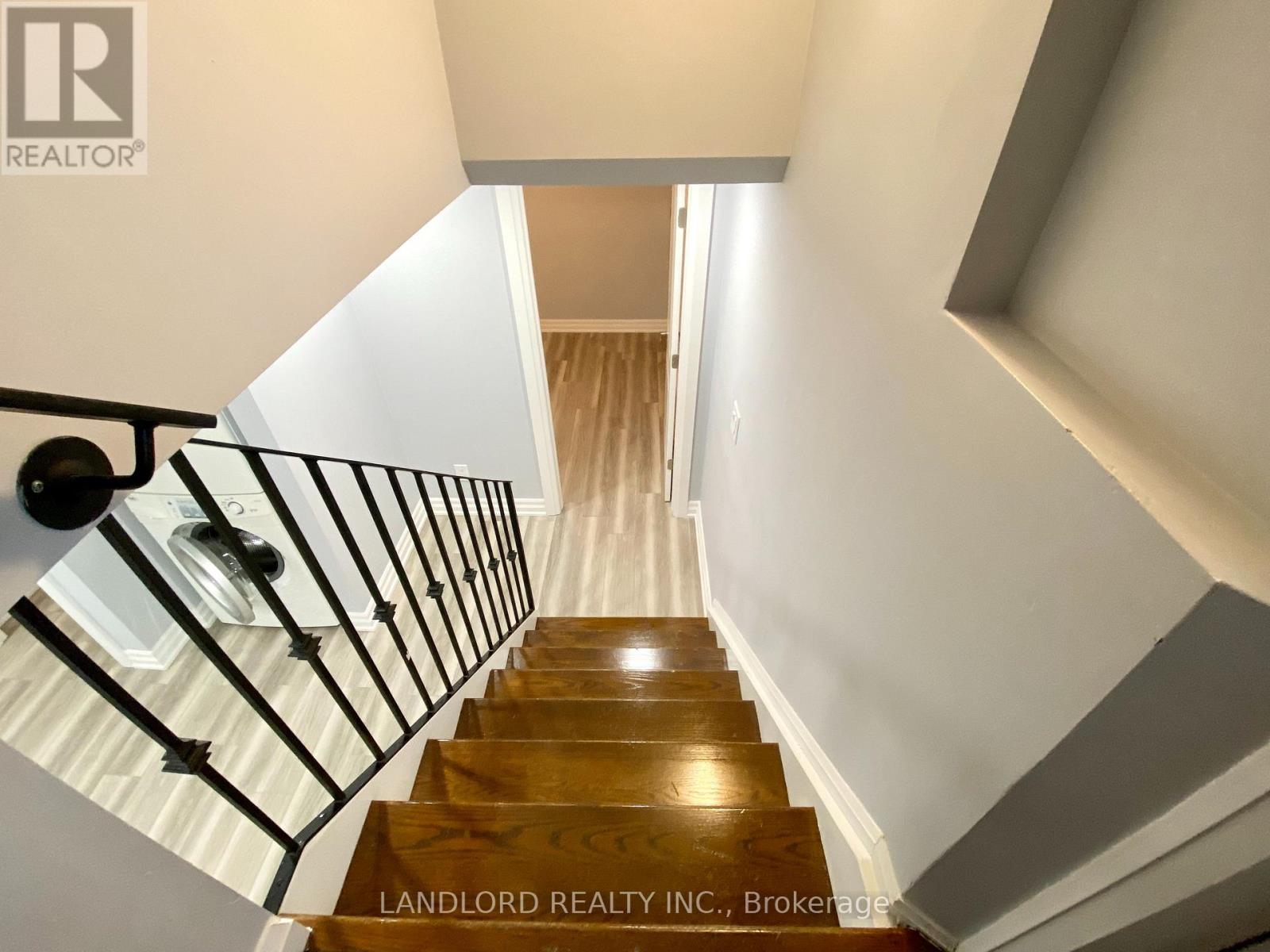 Bsmt - 1001 Cosburn Avenue, Toronto (Woodbine-Lumsden), Ontario  M4C 2W8 - Photo 20 - E13447634